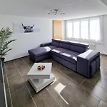 Bellevue Beautiful Waterfall View Private Garden & Free Parking * Lauterbrunnen